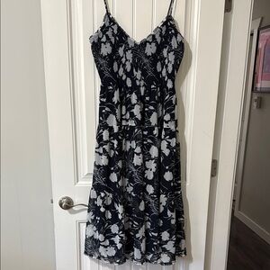 Aritzia Tuberose Dress - Blue Floral Size Large